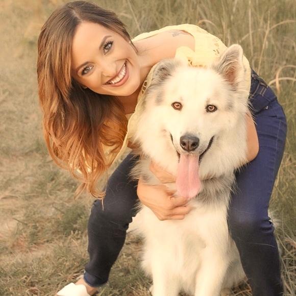 Meet your Posher, Stepheny - Picture 1 of 3